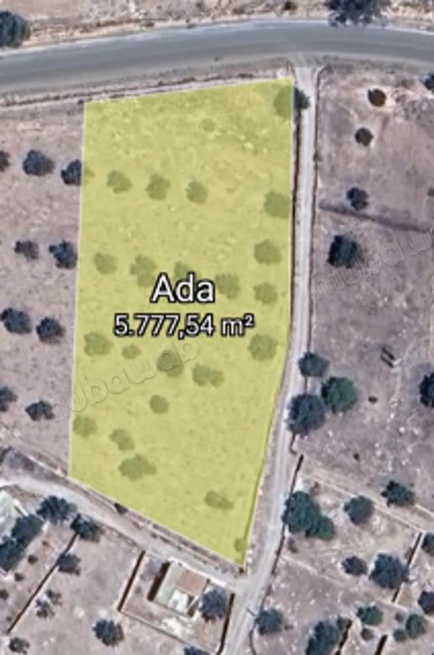 Terrain de 5 700 m à vendre à Bouzamma