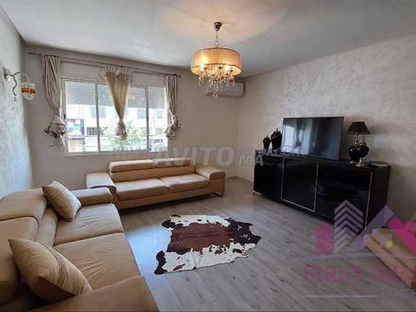 Eleganter Apartment mit Terrasse zu vermieten