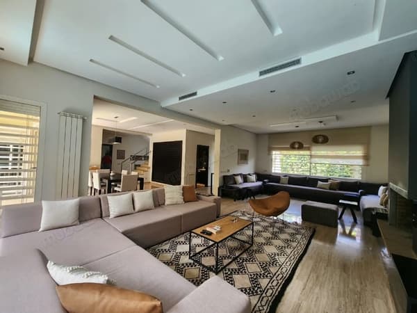 Villa in minimalistische stijl te huur, Casanearshore