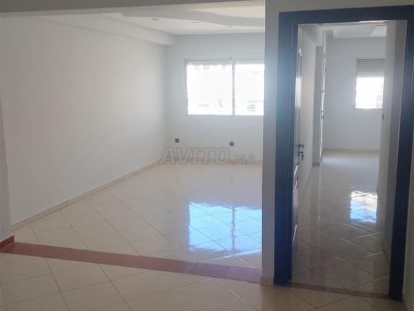 Bureau 96m2 près casavoygeur alyasir