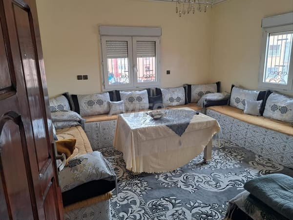 APPARTEMENT MEUBLÉ À LOUER