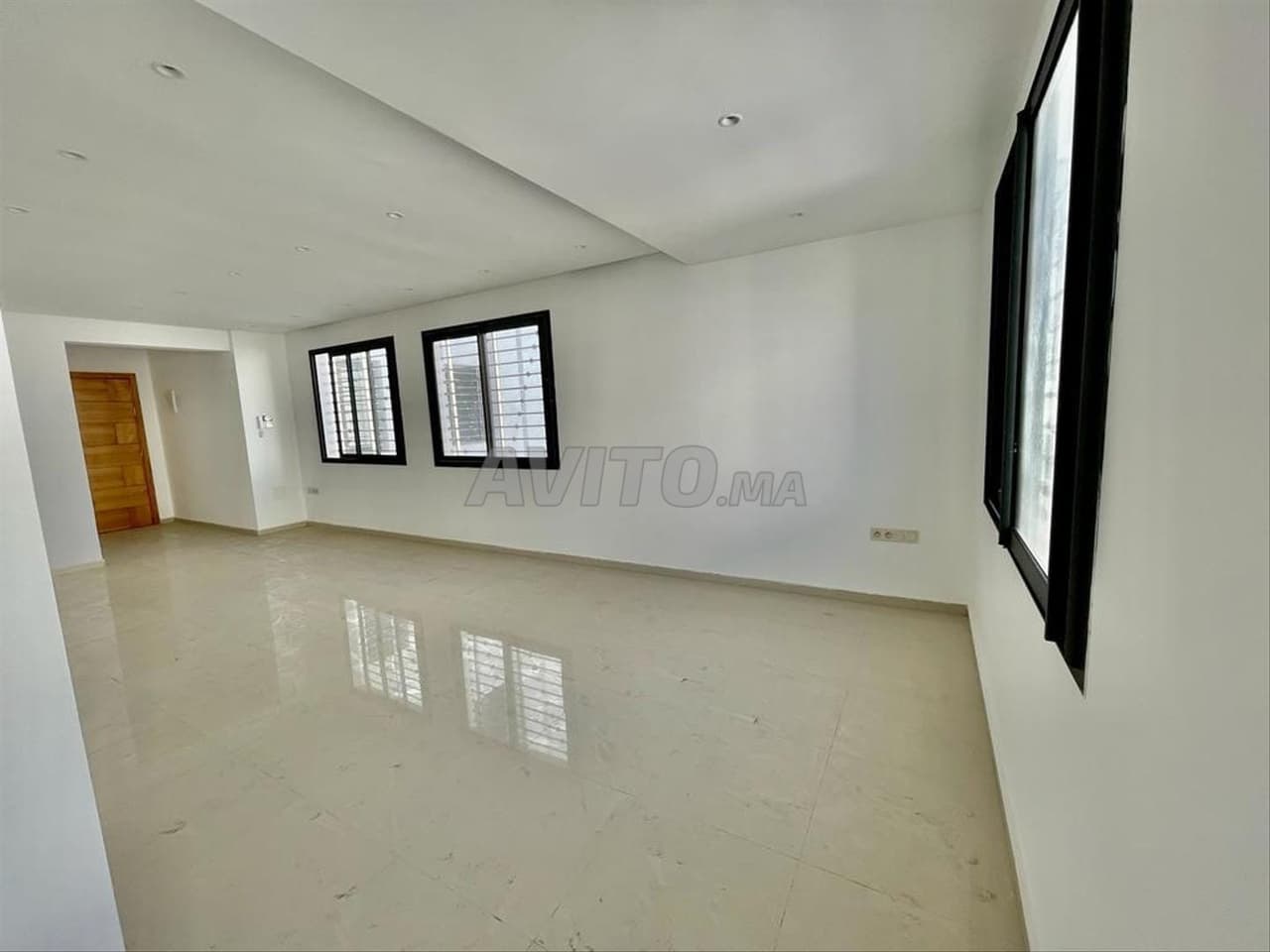 Piano uffici in affitto 63 m² Boulevard Al Qods