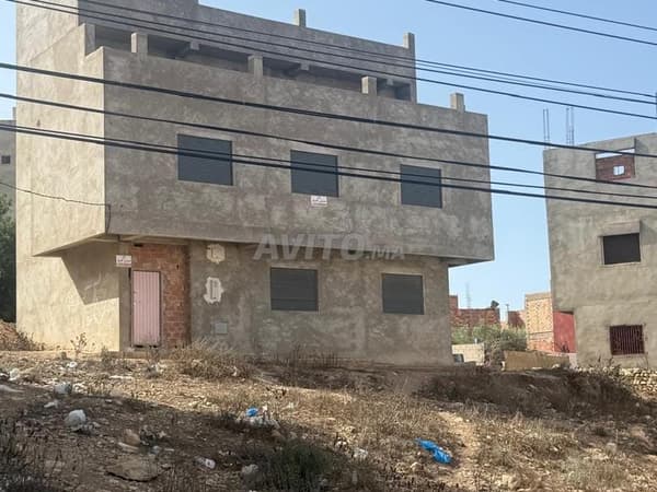 🏠 منزل للبيع في الحسيمة | 164 م² | إطلالة على البحر