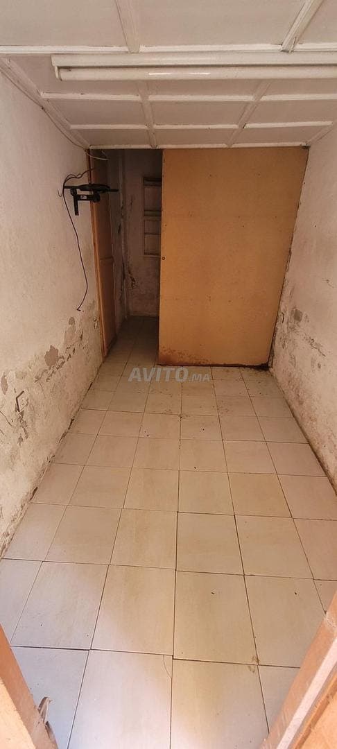 محل للكراء بثمن 550 درهم بالإضافة إلى الكرية 15000 درهم