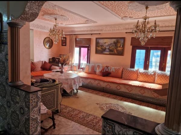 Bel appartement duplex bien situé à vendre