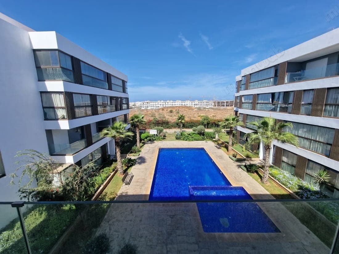 Leeg Appartement Gelegen in Mimoza