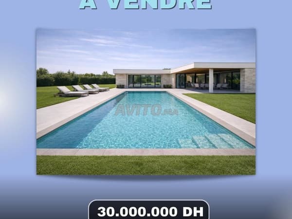 Très Grande Villa De Luxe À Vendre