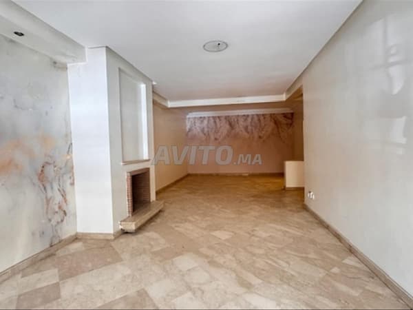 Apartment for residential use or office