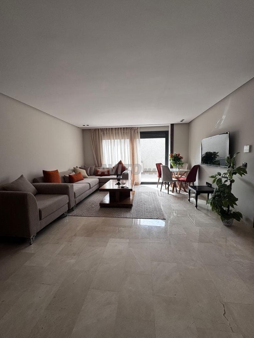 Möblierte Wohnung 80 m² mit Balkon zur Miete – Californie