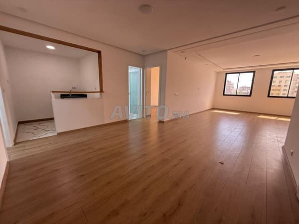 Bureau 120 m² en location à 2 Mars