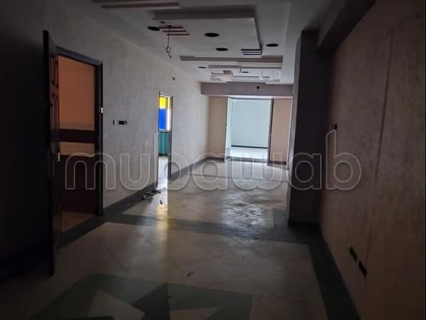Bureau commercial à louer Hamria Meknes, d'une superficie de 120m, pouvant être utilisé…