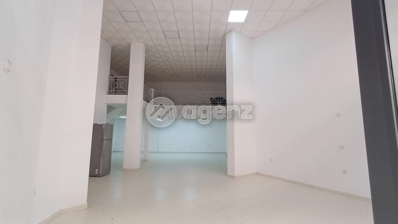 RAK-GU-1399 - Commerciële Ruimte te Koop in Issil