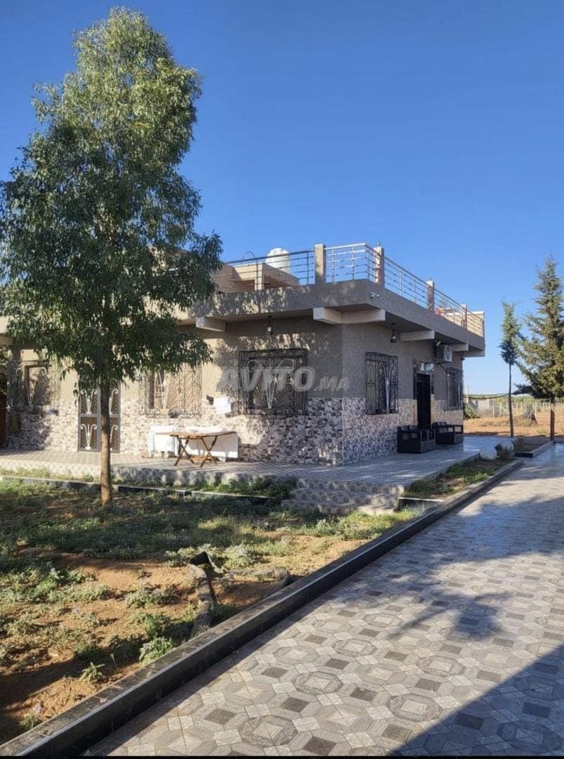 House on magnificent farmhouse for sale