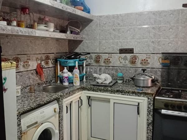 Rhinat, autre sous-sol près du bus, quartier Rahma