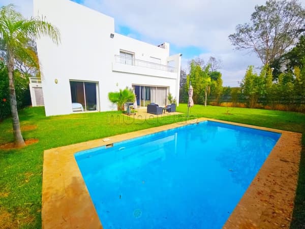 Très Belle Villa Meublée 4 Chambres à El Menzeh